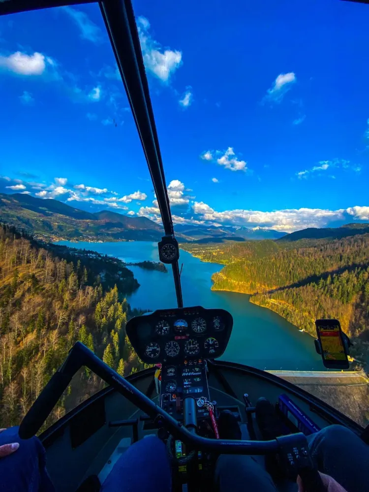 Helikopter-Flug über deutsche Küste